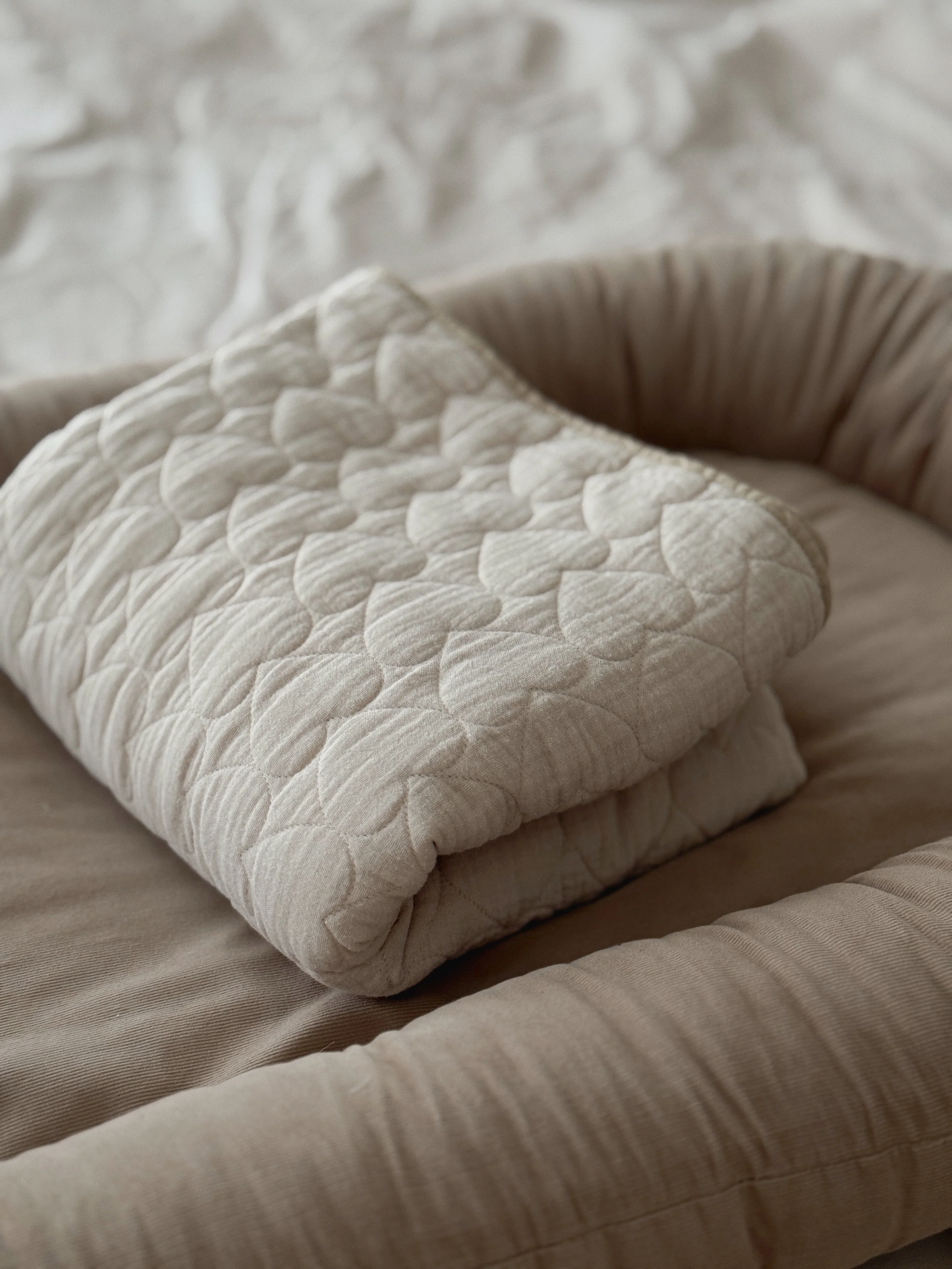 Muślinowy kocyk - Puffy Hearts - Image 10